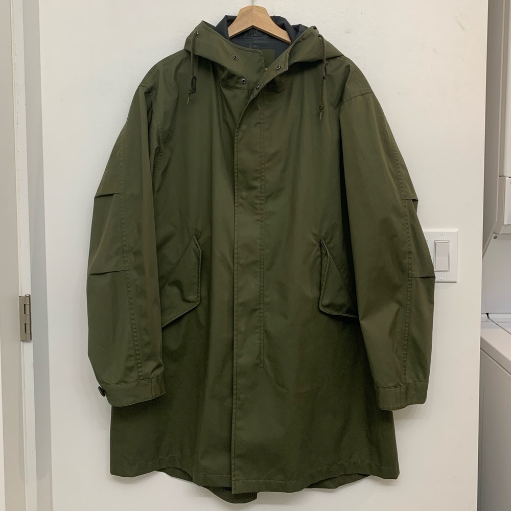 Uniqlo Blocktech Lightweight Fishtail Parka